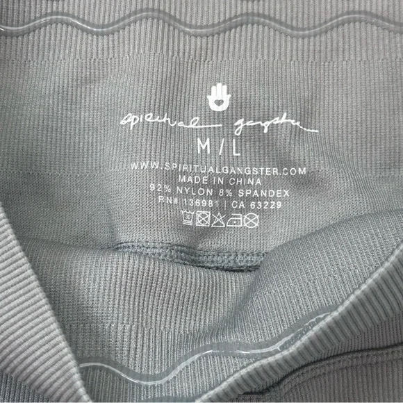 Spiritual Gangster Leggings. Size M/L. Excellent condition - Picture 3 of 5
